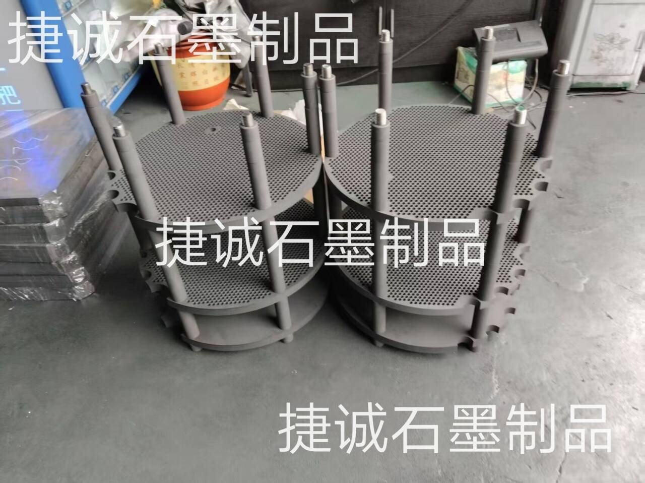 高純度石墨燒結(jié)盤(pán)，石墨盤(pán)，高純石墨盤(pán)，石墨盤(pán)加工，推板爐石墨盤(pán)，鐘罩爐石墨盤(pán)，石墨盤(pán)加工廠(chǎng)，石墨盤(pán)生產(chǎn)廠(chǎng)家